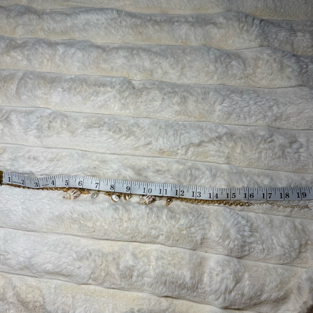 House of Harlow 1960 Gold Shell Charm Necklace - Picture 3 of 3